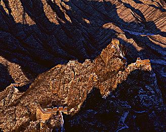 《通缉令：死亡》IGN 4分：战斗肤浅、令人失望